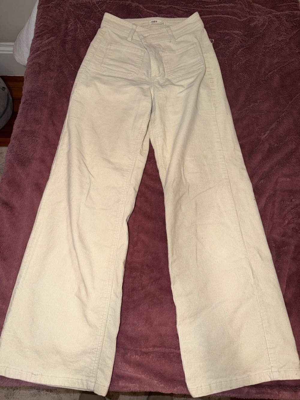 Women’s Wide-Leg Corduroy Jeans in Cream